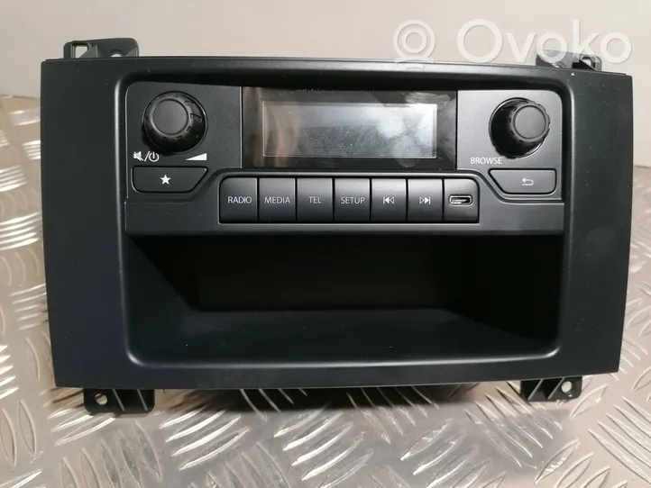 Mercedes-Benz Vito Viano W447 Unité principale radio / CD / DVD / GPS A4478204002