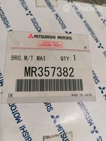 Mitsubishi Pajero Sport I Cuscinetto centrale di supporto albero di trasmissione MR357382