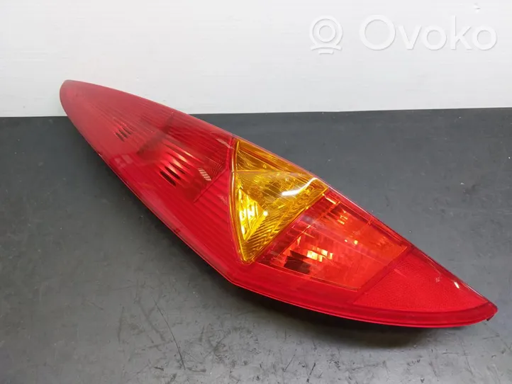 Fiat Punto (188) Lampy tylnej klapy bagażnika 