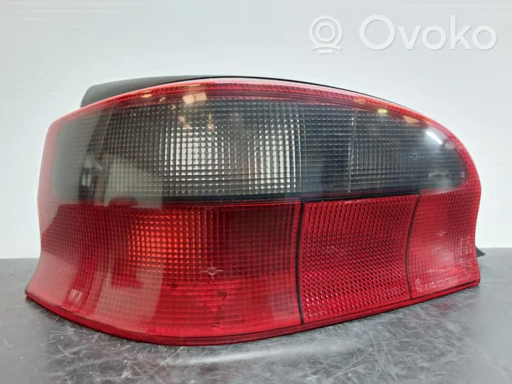 Citroen Saxo Lampy tylnej klapy bagażnika 