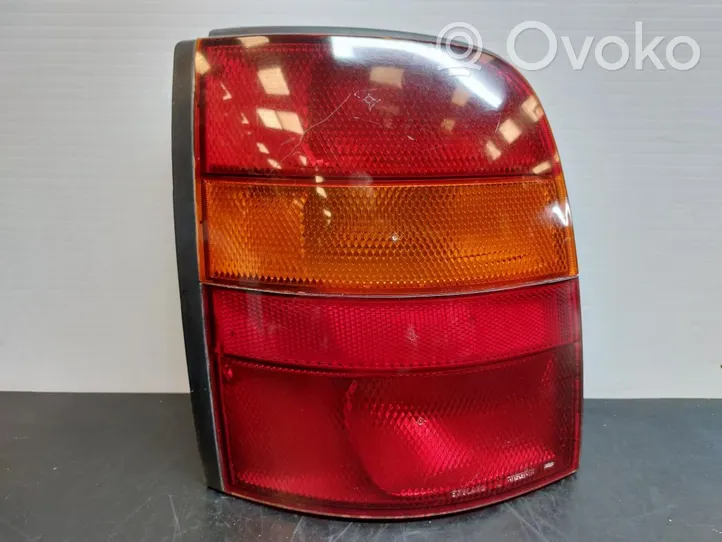 Nissan Micra Lampy tylnej klapy bagażnika 