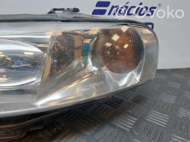 Opel Vectra B Lampa przednia 