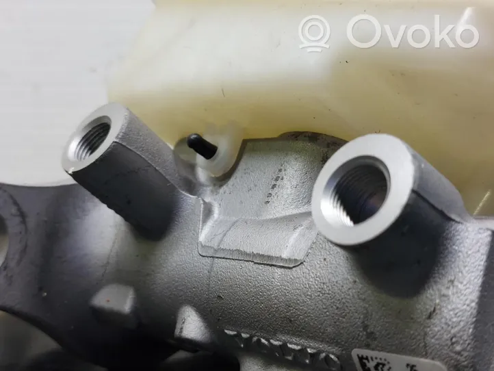 Volvo XC90 Master brake cylinder 