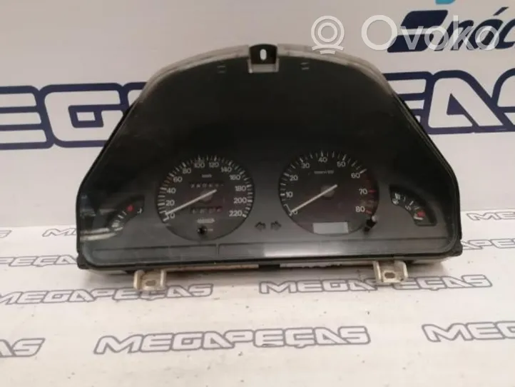 Peugeot 106 Geschwindigkeitsmesser Cockpit 