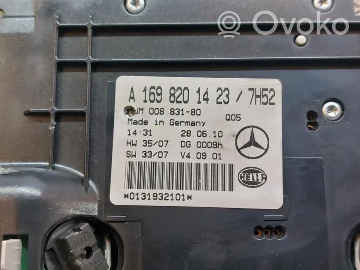 Mercedes-Benz A W169 Projecteur 