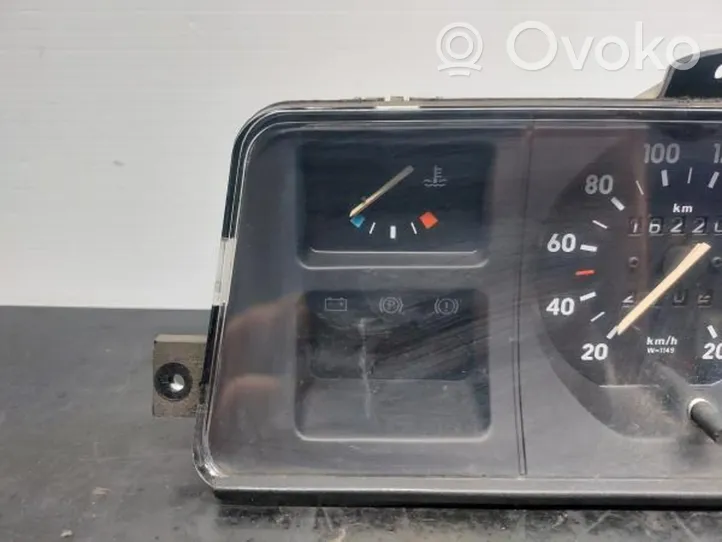 Opel Corsa A Compteur de vitesse tableau de bord 