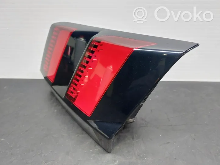 Peugeot 3008 II Tailgate rear/tail lights 