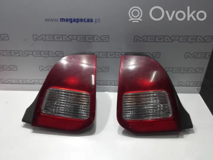 Mitsubishi Colt Lampy tylnej klapy bagażnika 