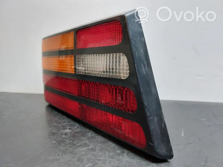 Ford Orion Lampy tylnej klapy bagażnika 