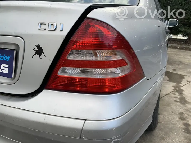 Mercedes-Benz C W203 Takaluukun takavalot 