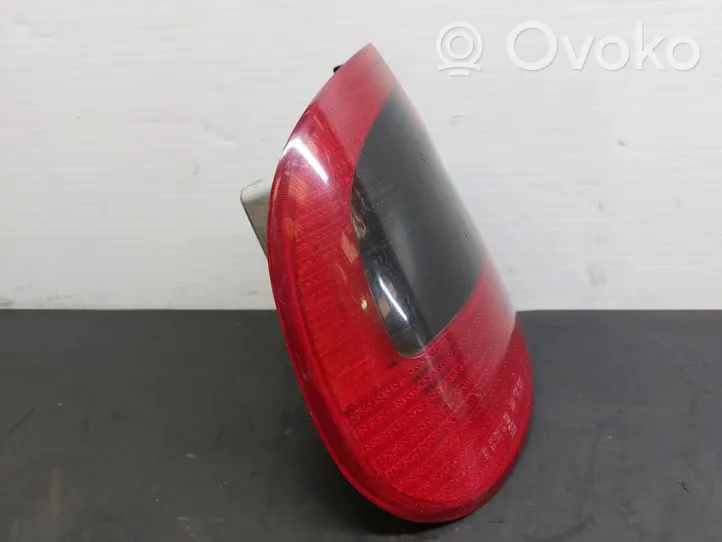 Seat Cordoba (6K) Lampy tylnej klapy bagażnika 