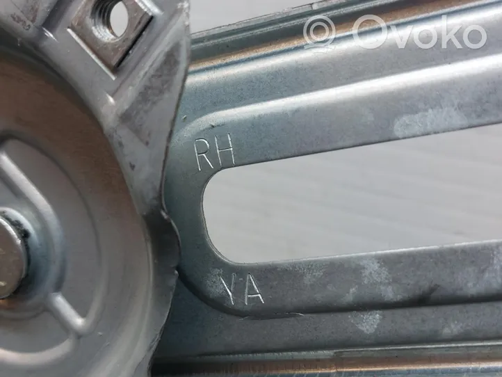 Toyota Yaris Front window lifting mechanism without motor 