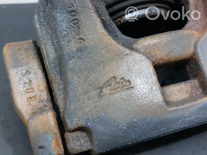 Volvo S60 Zacisk hamulcowy przedni 