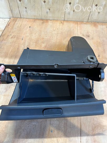 Mitsubishi Colt CZ3 Glove box NN140024ZZ