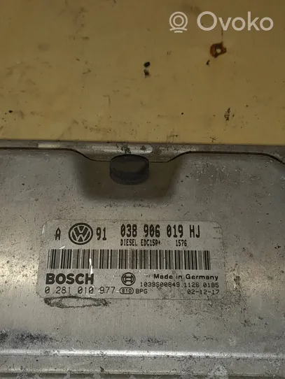 Volkswagen PASSAT B5.5 Sterownik / Moduł ECU 038906019HJ