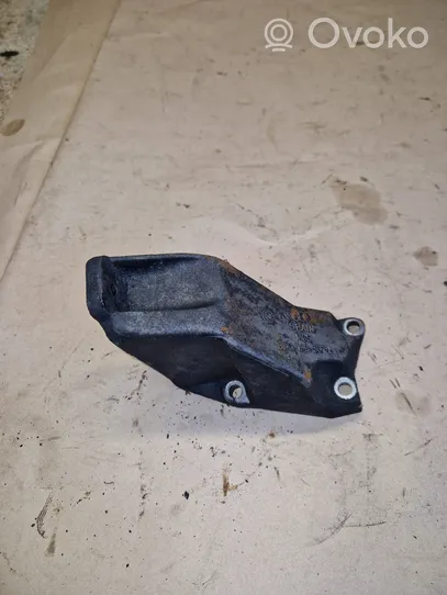 Audi A6 S6 C5 4B Engine mounting bracket 8D0199307L