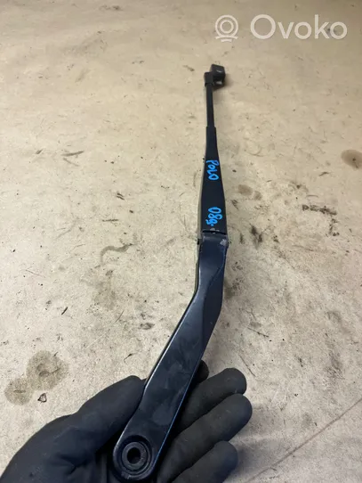 Volkswagen Polo IV 9N3 Front wiper blade arm 6Q1955409C
