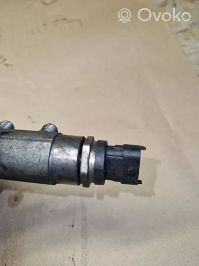 Volvo V70 Kraftstoffverteiler Einspritzleiste Verteilerrohr 31259011