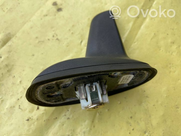 Mercedes-Benz C AMG W204 Antena (GPS antena) A2048208275