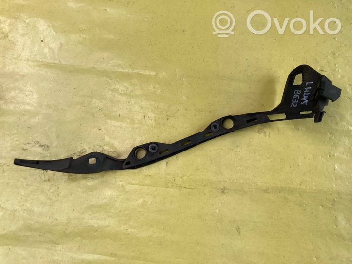 Mercedes-Benz B W245 Staffa angolare del supporto di montaggio del paraurti A1698851321