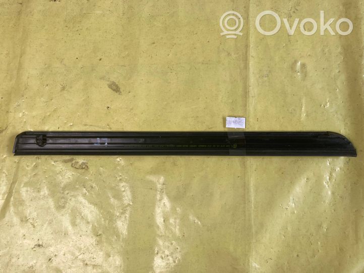 Mercedes-Benz B W245 Moulures des vitres de la porte arrière A1696730583