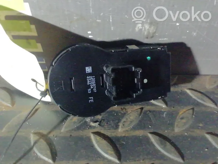 Opel Astra J Interruttore di regolazione dell’illuminazione del quadro 13268707