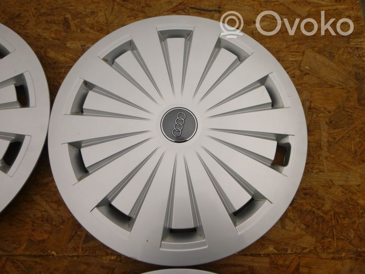 Audi A4 S4 B9 8W R 16 riteņa dekoratīvais disks (-i) 8W0601147