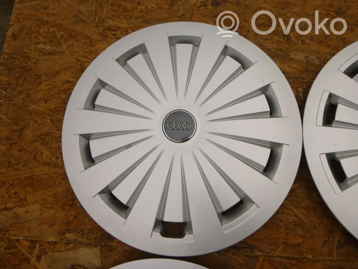 Audi A4 S4 B9 8W R 16 riteņa dekoratīvais disks (-i) 8W0601147