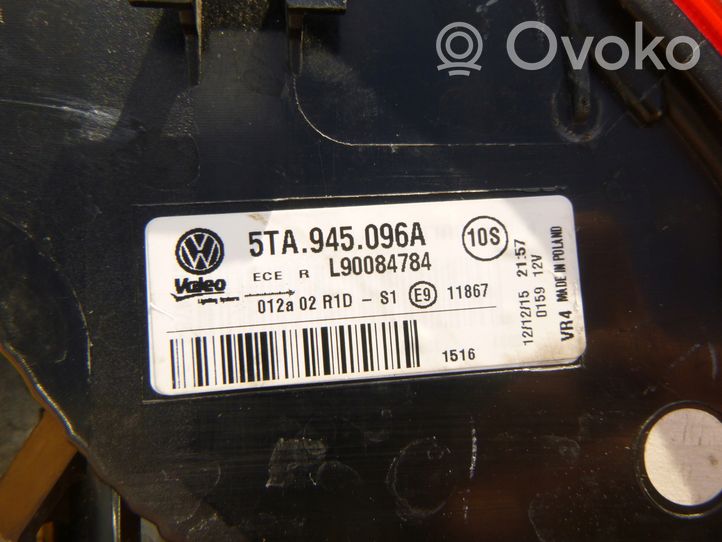 Volkswagen Touran III Lampa tylna 5TA945096A