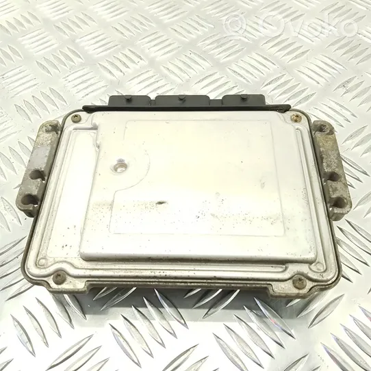 Peugeot 206 Unité de commande, module ECU de moteur 9647785580