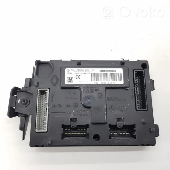 Dacia Sandero Central body control module 284B10447R