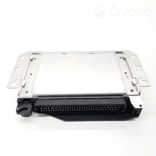 Volkswagen PASSAT B5 Sterownik / Moduł ECU 0281010558