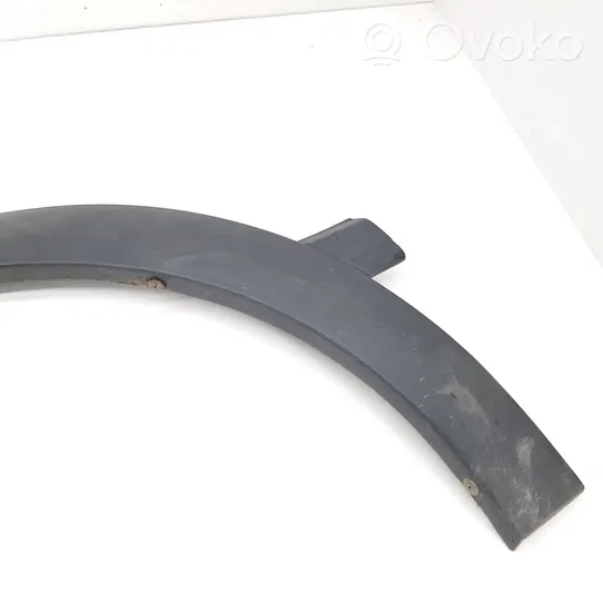 Volkswagen Golf III Moulure, baguette/bande protectrice d'aile 1H0853717A