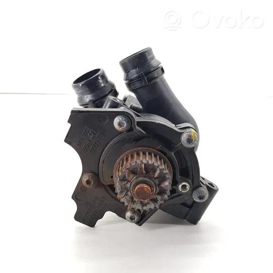 Audi A4 S4 B8 8K Pompe de circulation d'eau S005629