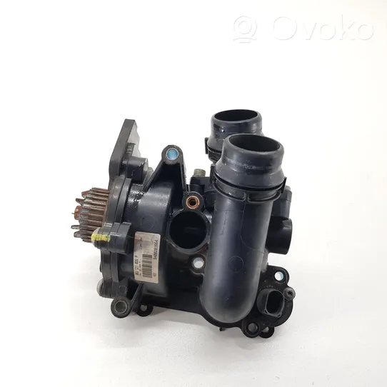 Audi A4 S4 B8 8K Pompe de circulation d'eau S005629