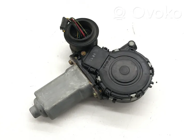 Toyota Avensis Verso Priekinis varikliukas langų pakėlėjo 8572042070