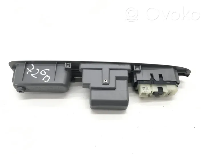 Toyota Avensis Verso Interruttore di controllo dell’alzacristalli elettrico 8403044020