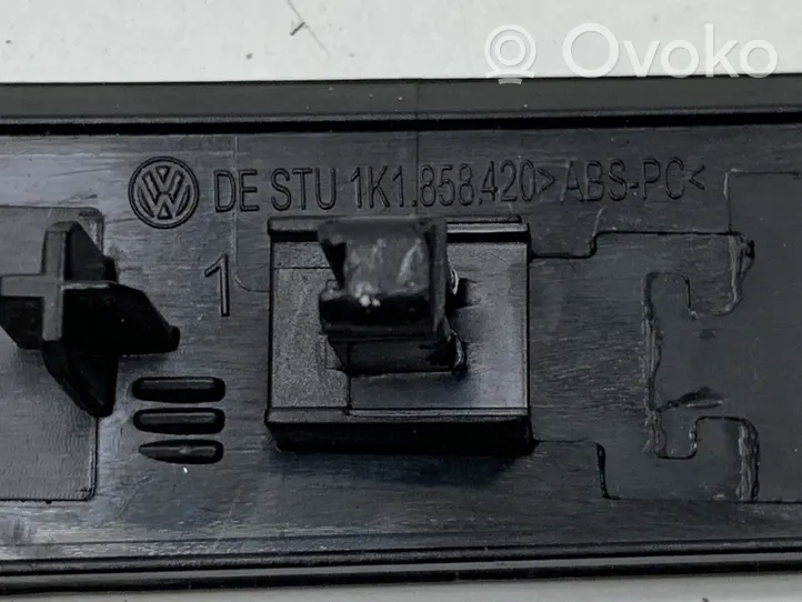 Volkswagen Golf V Rivestimento del vano portaoggetti del cruscotto 1K1858420