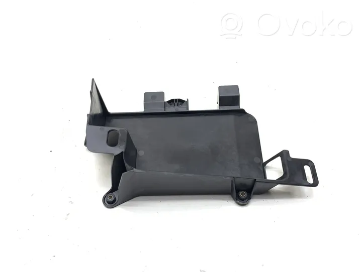 BMW 5 G30 G31 Altra parte del vano motore 9348202