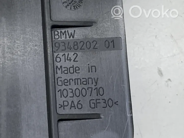 BMW 5 G30 G31 Autres pièces compartiment moteur 9348202