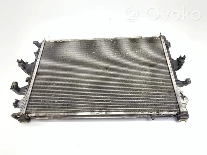 Volkswagen Transporter - Caravelle T5 Radiateur de refroidissement 7H0422847A