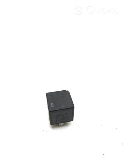 Jaguar XK8 - XKR Other relay LJA6707AA