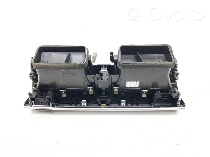 BMW X5 E70 Lango oro grotelės 9210705