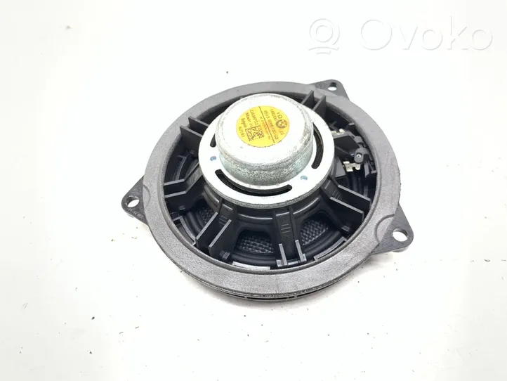 BMW X3 F25 Altavoz de la puerta trasera 9209185