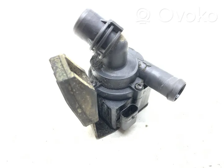 BMW X5 E70 Pompe à eau de liquide de refroidissement 9230233