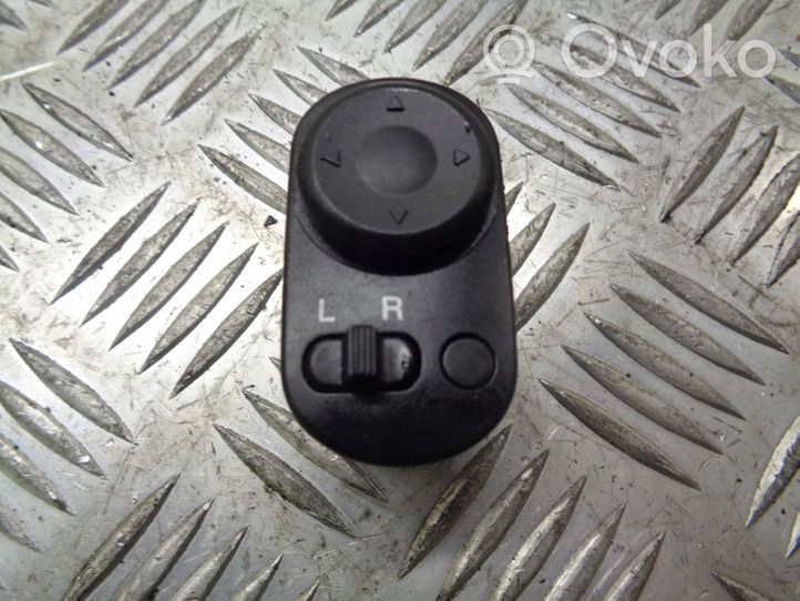 Chevrolet Lacetti Przycisk regulacji lusterek bocznych 
