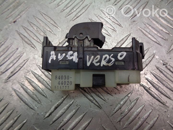 Toyota Avensis Verso Logu pacēlāju vadības slēdzis (-dži) 84030-44020
