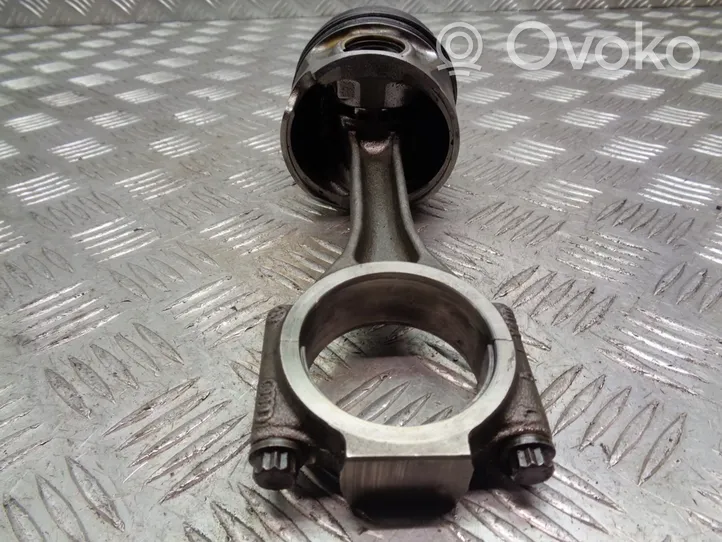 Audi A3 S3 8P Piston 