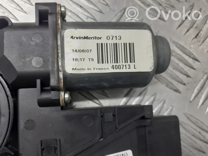 Nissan Primera Moteur de lève-vitre de porte arrière 400713L