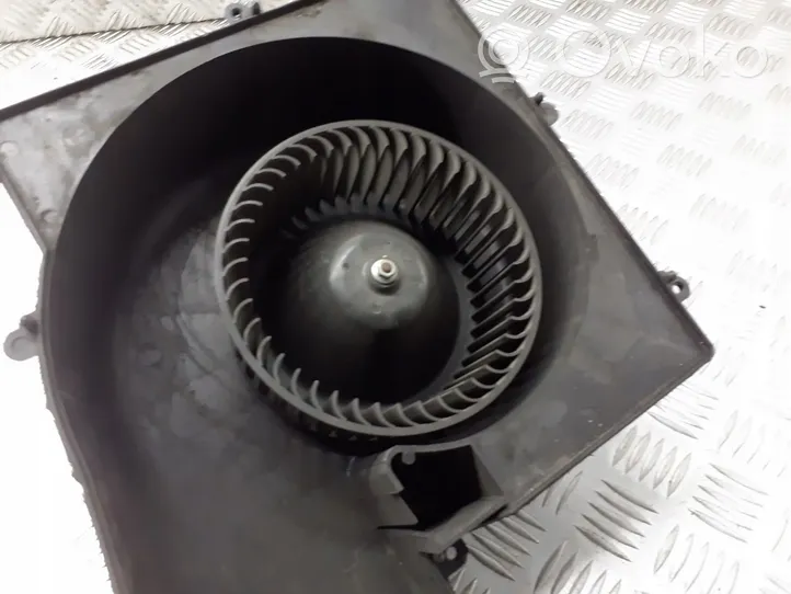 Nissan Primera Moteur de ventilateur porte avant 27200BA20A